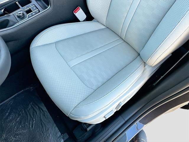 new 2025 Kia Sorento car, priced at $34,584