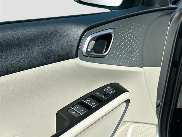 new 2025 Kia Soul car, priced at $20,571