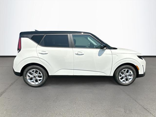 new 2025 Kia Soul car, priced at $22,498