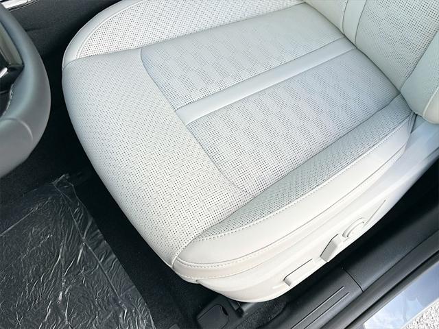 new 2025 Kia Sorento car, priced at $38,774