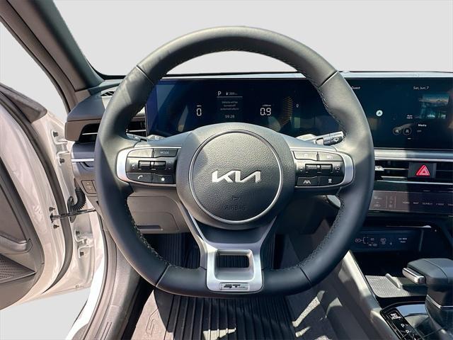 new 2025 Kia K5 car, priced at $29,432