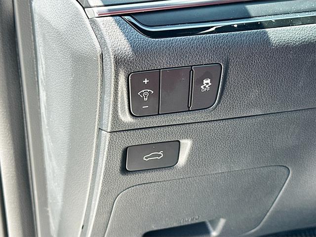 new 2025 Kia K5 car, priced at $29,432