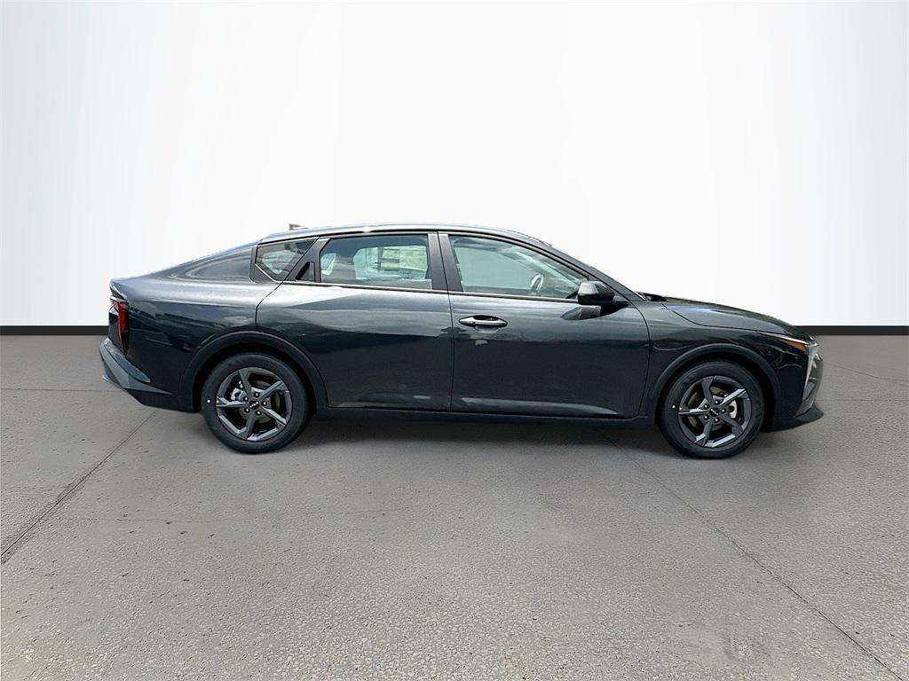 new 2025 Kia K4 car, priced at $22,007