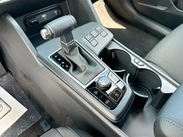 new 2025 Kia Sportage car, priced at $28,954