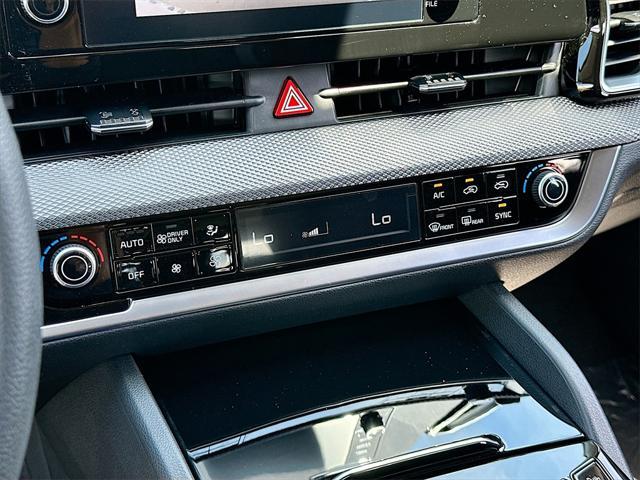 new 2025 Kia Sportage Hybrid car, priced at $30,973