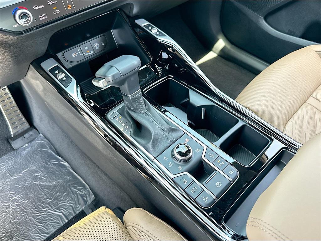 new 2025 Kia Sorento car, priced at $42,085