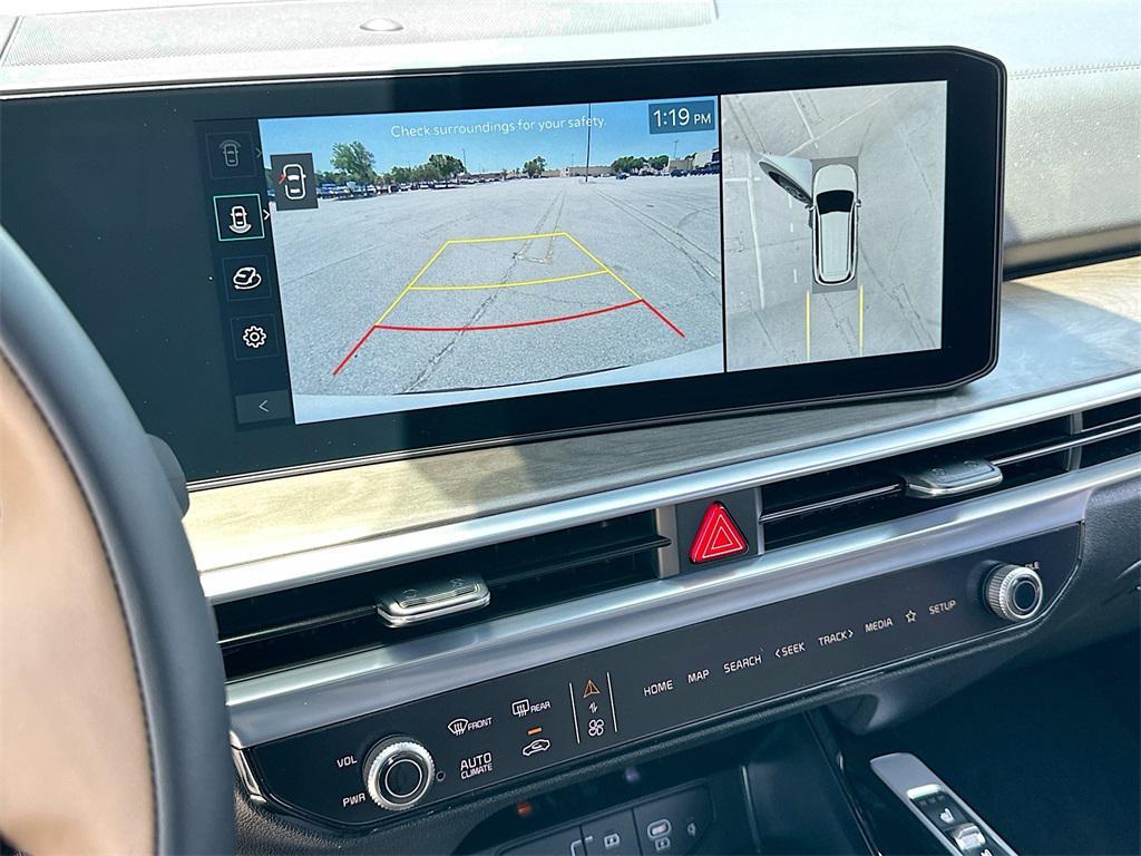 new 2025 Kia Sorento car, priced at $42,085