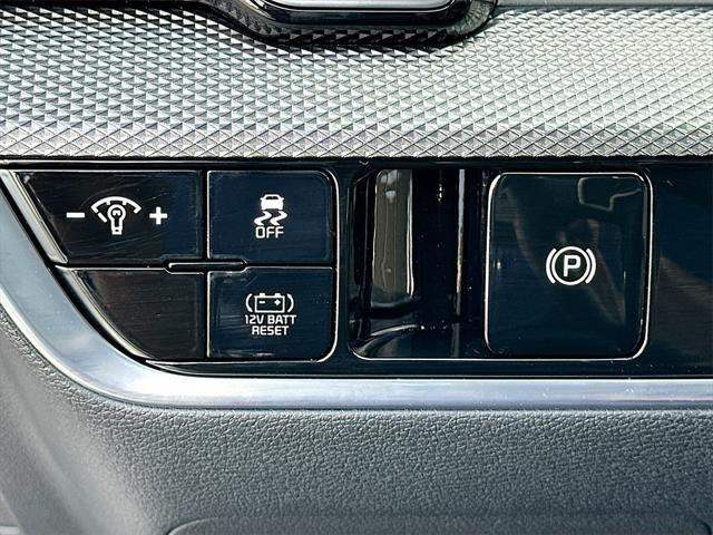 new 2025 Kia Sportage Hybrid car, priced at $28,984