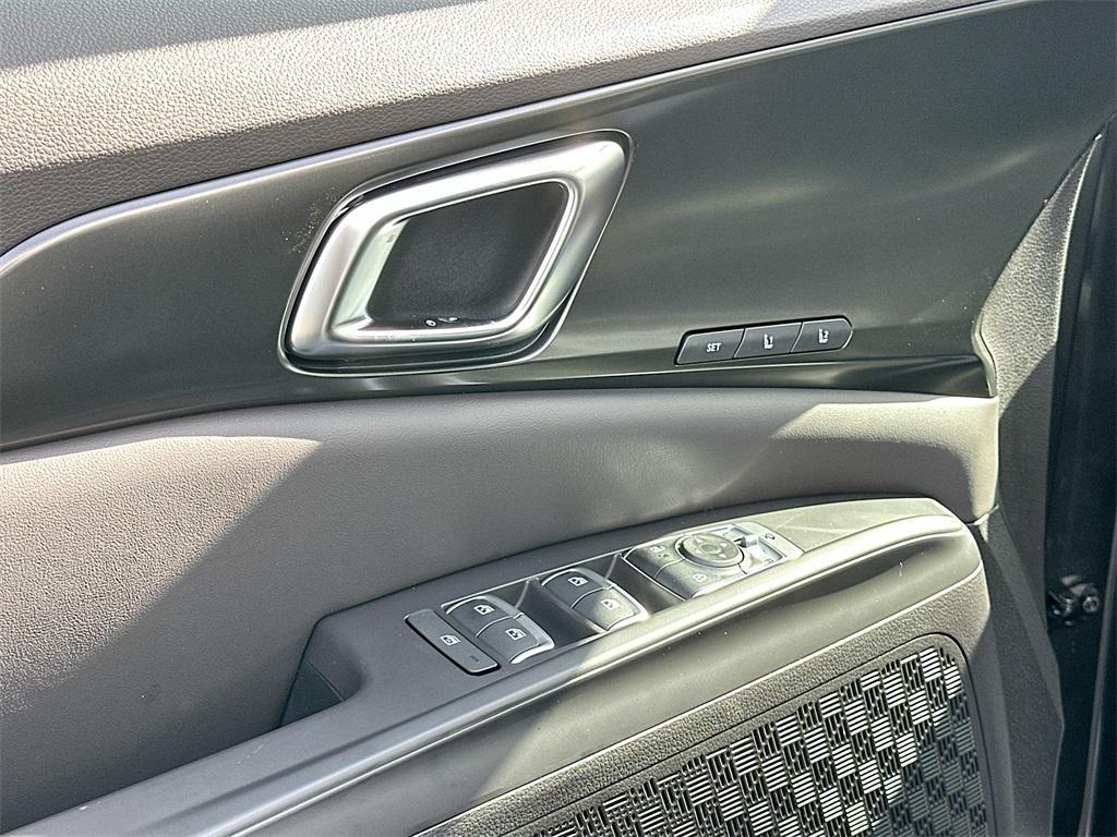 new 2026 Kia Carnival Hybrid car, priced at $48,936