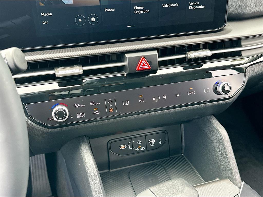 new 2026 Kia Sportage car, priced at $29,337