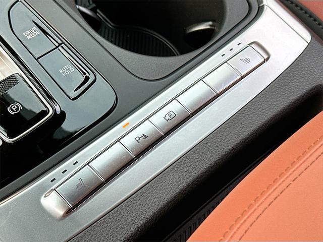 new 2025 Kia Carnival Hybrid car, priced at $42,094