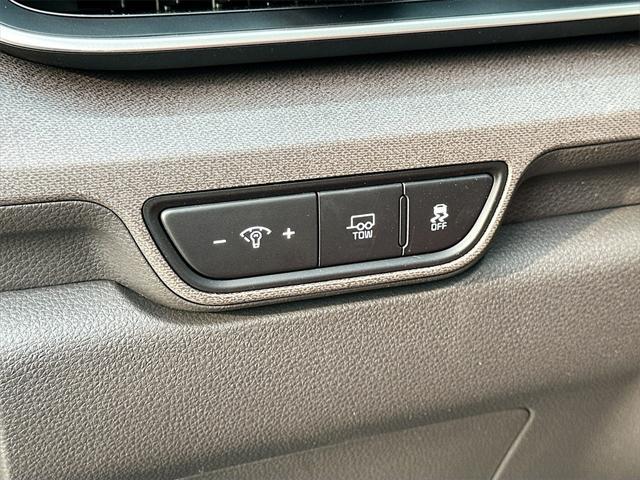 new 2025 Kia Carnival Hybrid car, priced at $42,094
