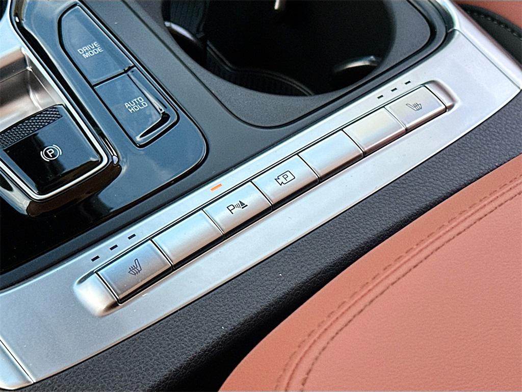 new 2026 Kia Carnival Hybrid car, priced at $43,693