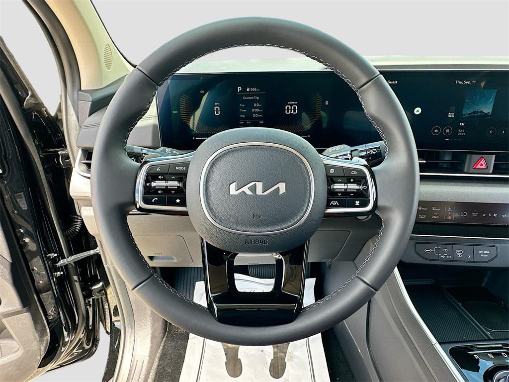 new 2026 Kia Carnival Hybrid car, priced at $43,693