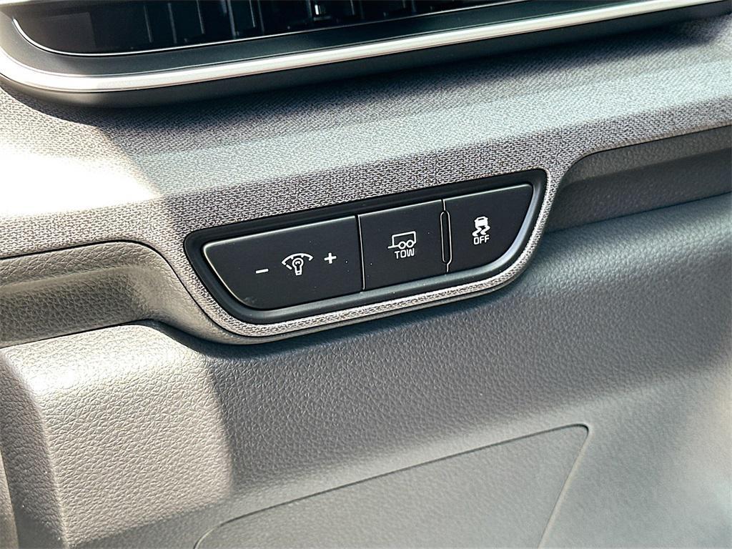 new 2026 Kia Carnival Hybrid car, priced at $43,693