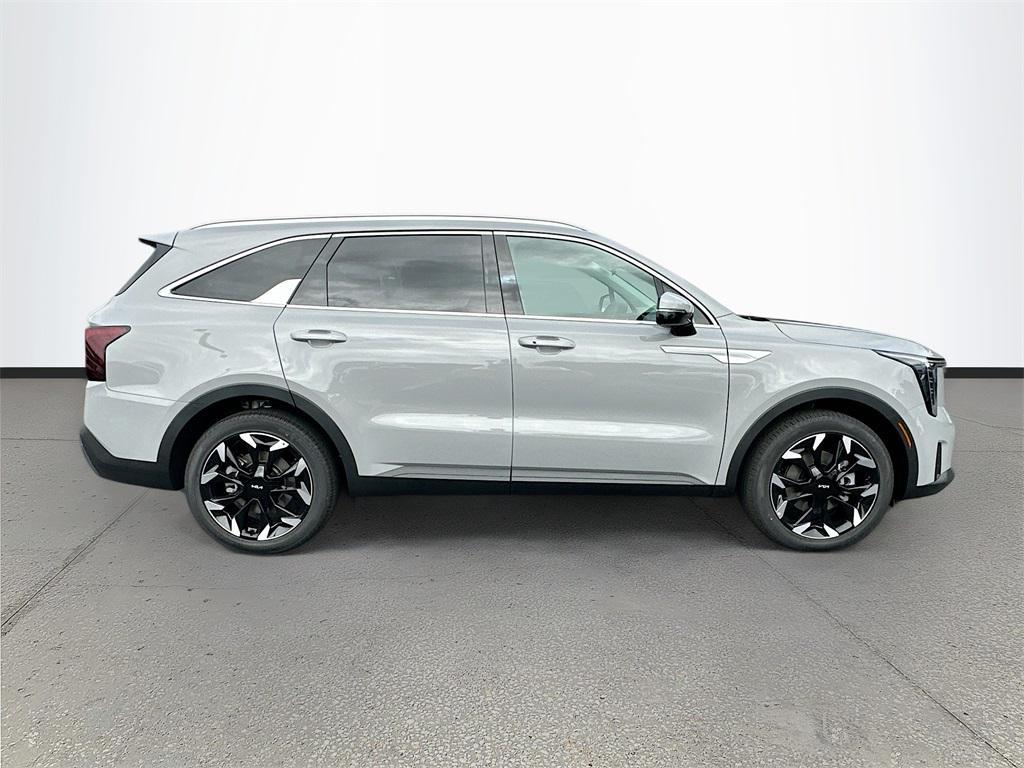 new 2026 Kia Sorento car, priced at $36,143