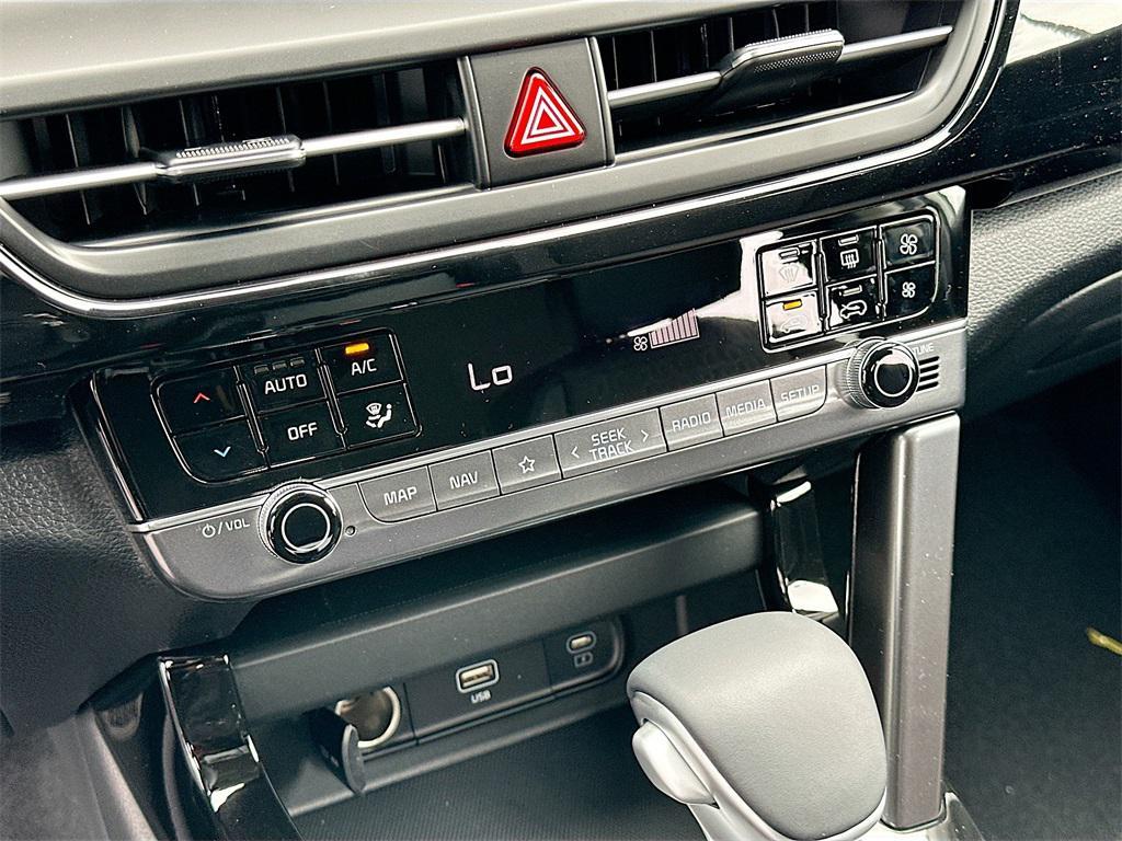 new 2025 Kia Seltos car, priced at $24,794