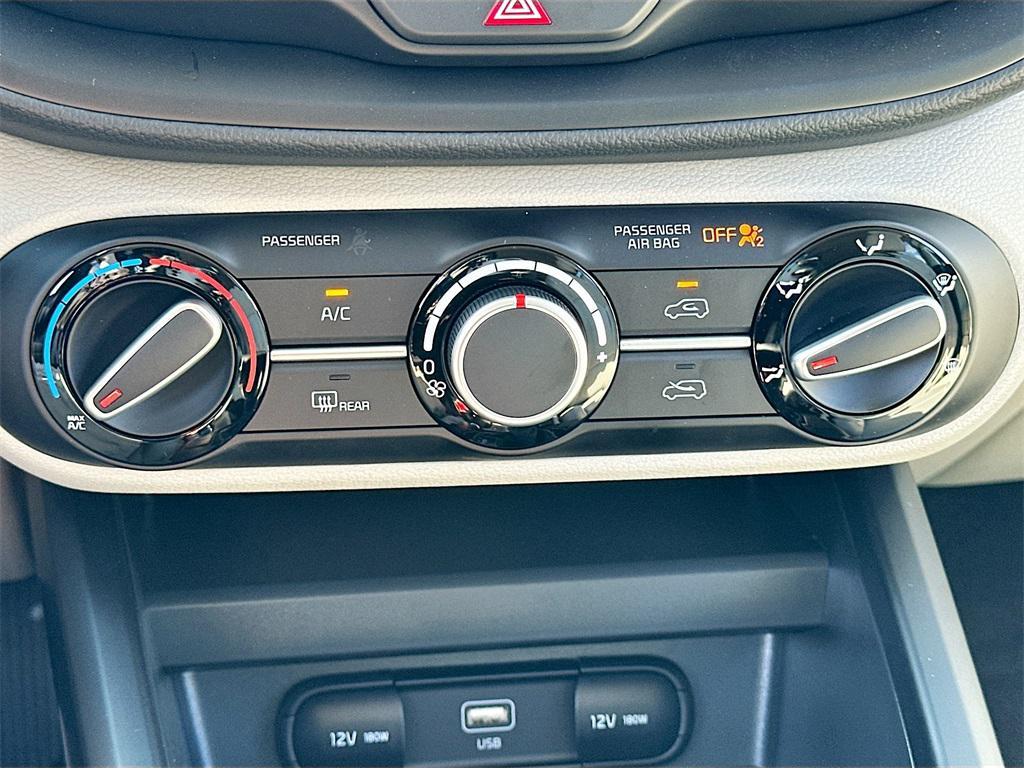 new 2025 Kia Soul car, priced at $21,322