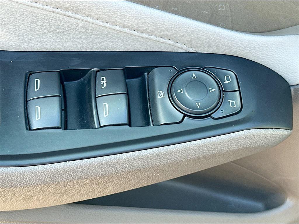 used 2020 Chevrolet Traverse car, priced at $20,991