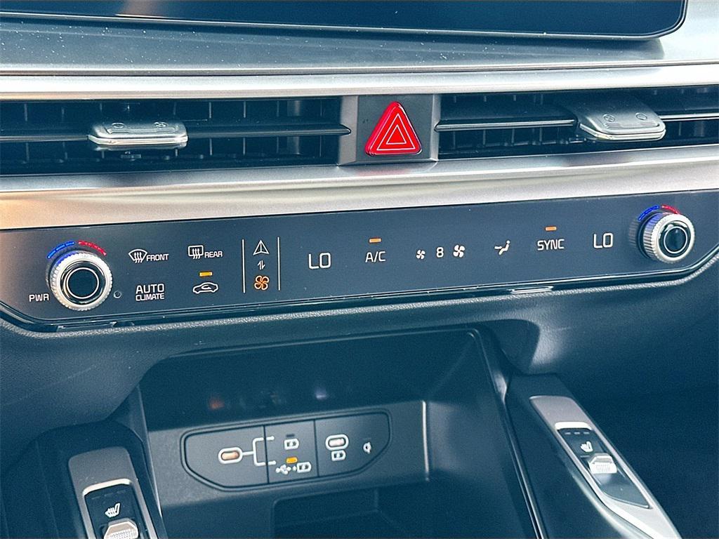 new 2026 Kia Sorento car, priced at $33,535