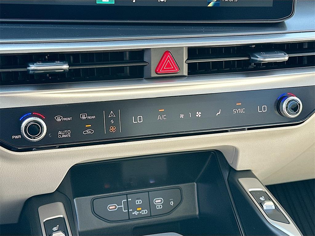 new 2026 Kia Sorento car, priced at $34,770