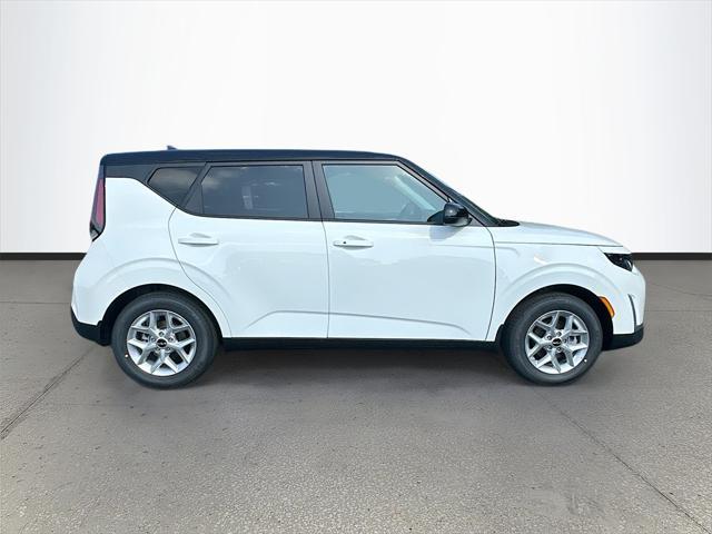 new 2025 Kia Soul car, priced at $24,572