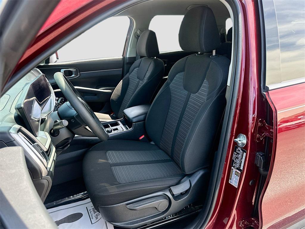 used 2024 Kia Sorento car, priced at $21,991