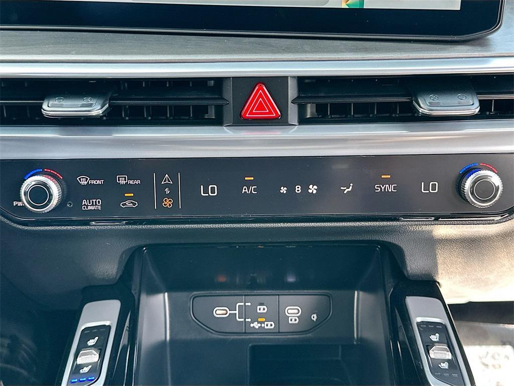 new 2025 Kia Sorento car, priced at $44,045