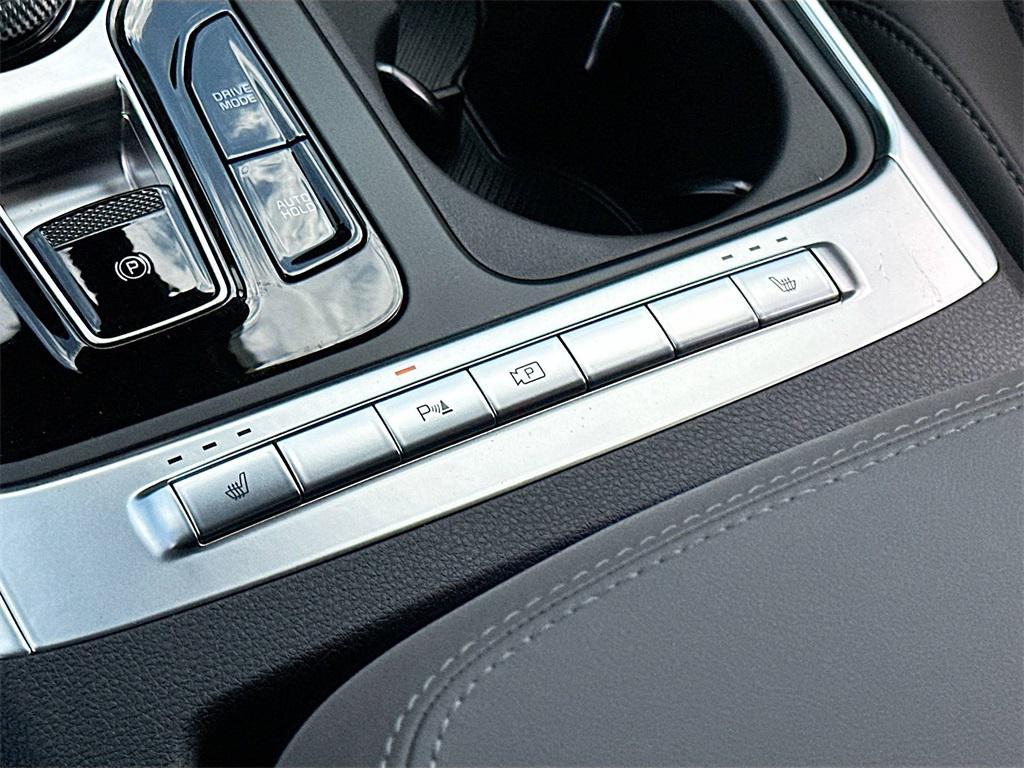new 2026 Kia Carnival Hybrid car, priced at $43,213