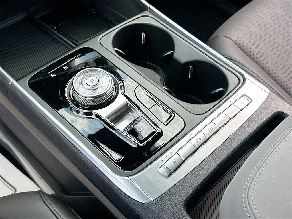 new 2026 Kia Carnival Hybrid car, priced at $43,213