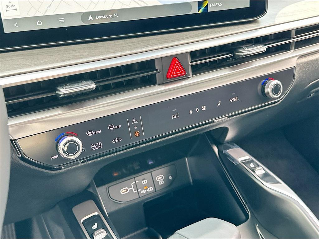 new 2026 Kia Sorento car, priced at $38,932