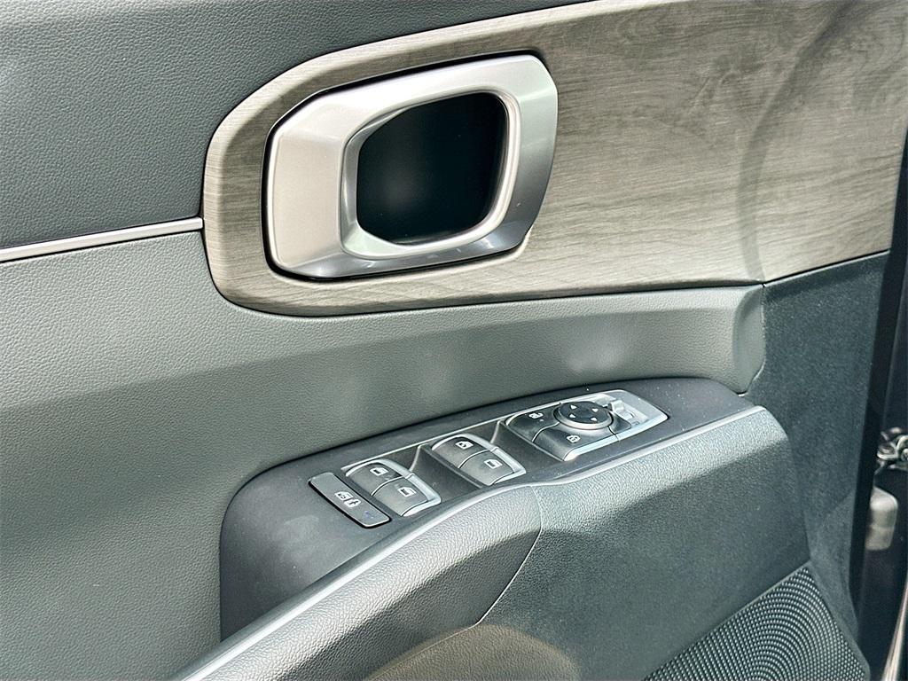 new 2026 Kia Sorento car, priced at $38,932