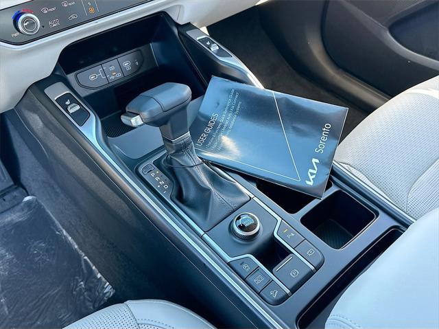 new 2025 Kia Sorento car, priced at $33,981