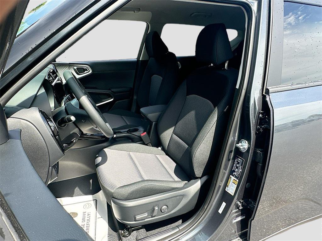 new 2025 Kia Soul car, priced at $23,097