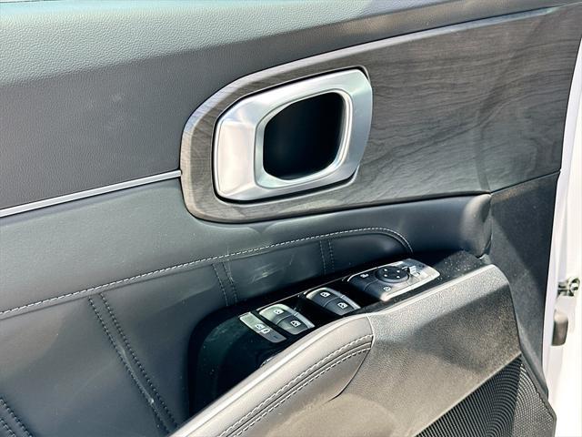 new 2025 Kia Sorento car, priced at $40,520