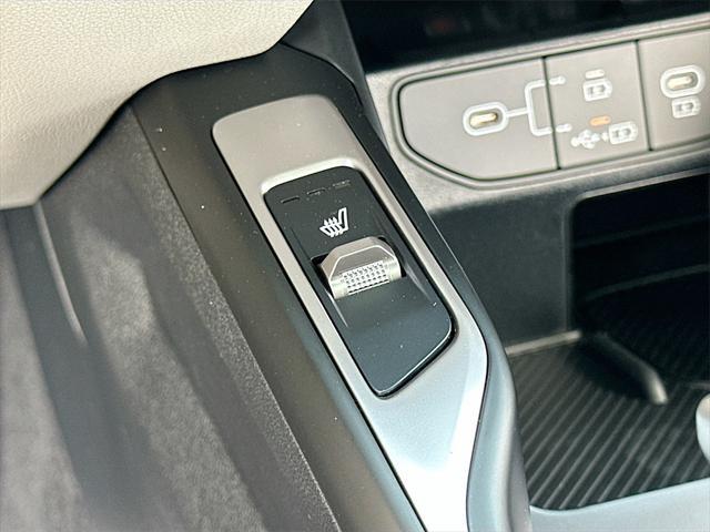 new 2025 Kia Sorento car, priced at $34,526
