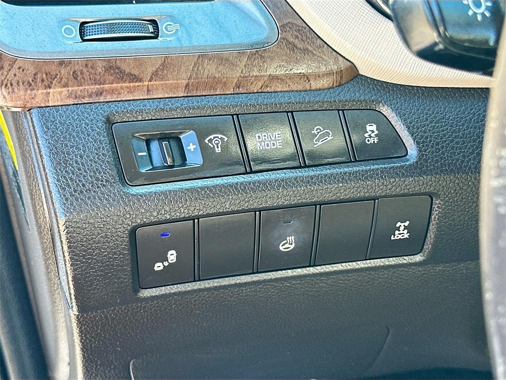 used 2018 Hyundai Santa Fe Sport car, priced at $15,551