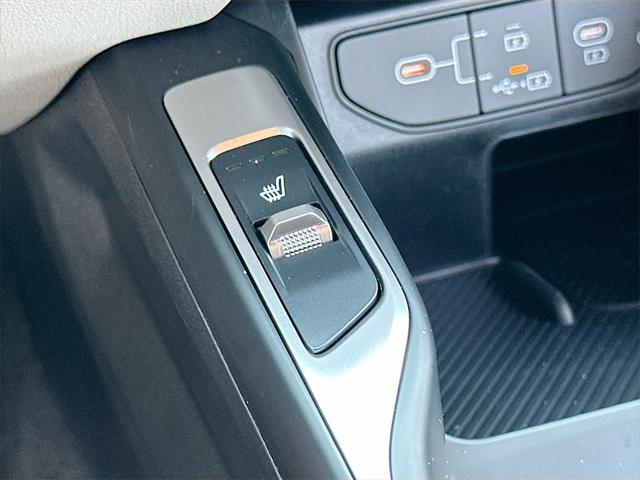 new 2025 Kia Sorento Hybrid car, priced at $36,741