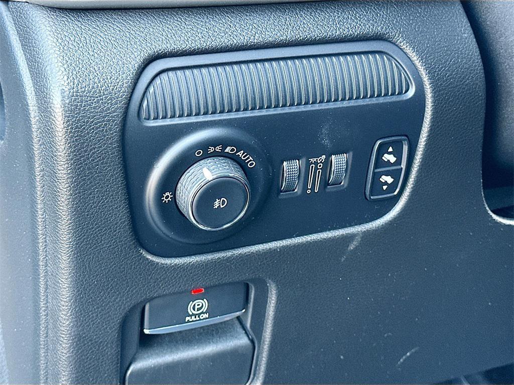 used 2022 Jeep Wagoneer car, priced at $39,991