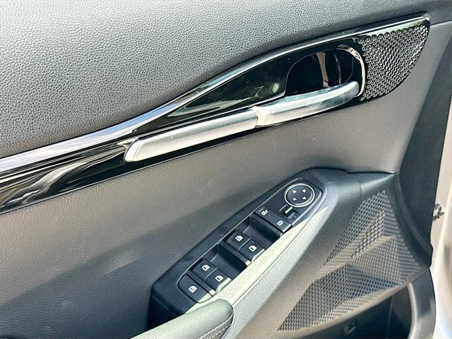 new 2025 Kia Seltos car, priced at $26,205