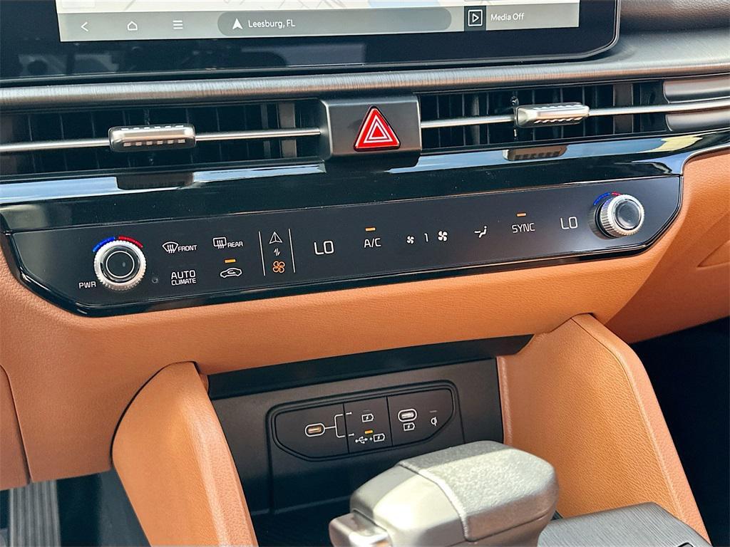 new 2026 Kia Sportage car, priced at $35,340