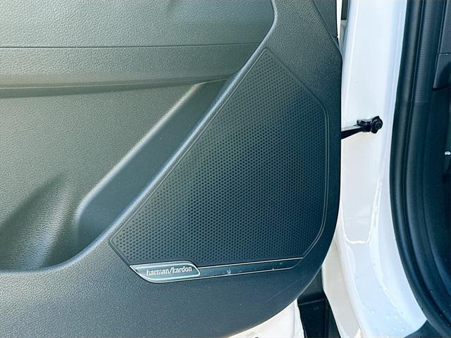 new 2025 Kia Sportage car, priced at $29,059