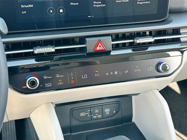 new 2026 Kia Sportage car, priced at $29,928