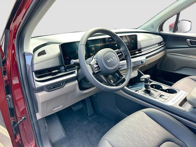 new 2025 Kia Carnival car, priced at $39,004