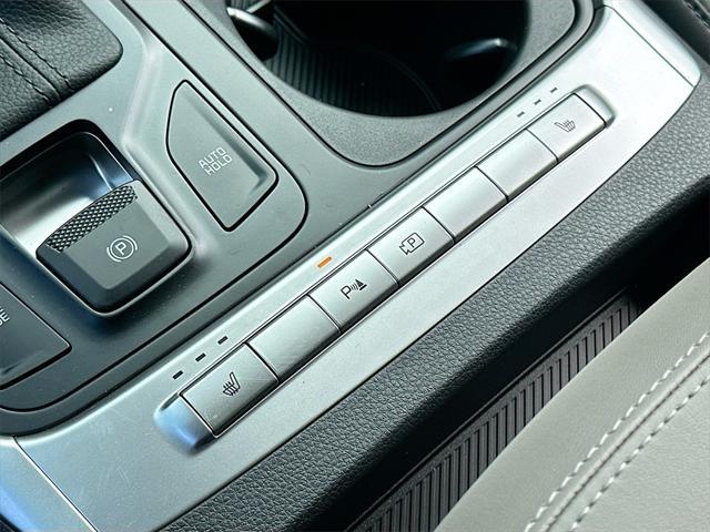 new 2025 Kia Carnival car, priced at $39,004