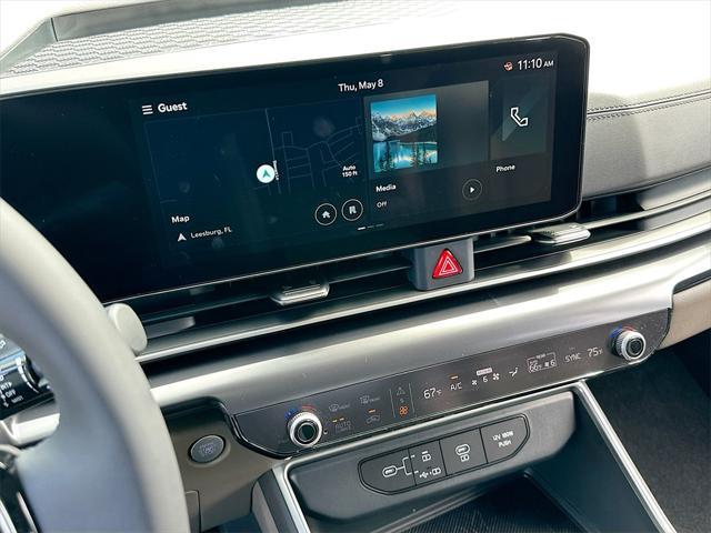 new 2025 Kia Carnival car, priced at $39,004