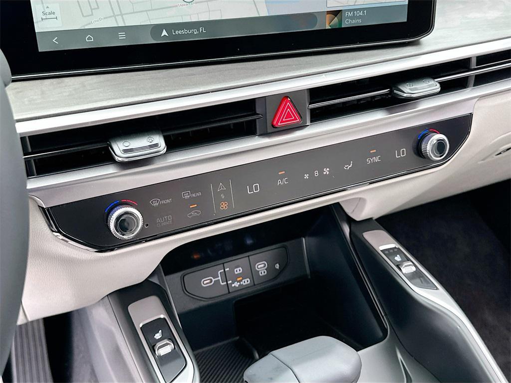 new 2025 Kia Sorento car, priced at $36,200
