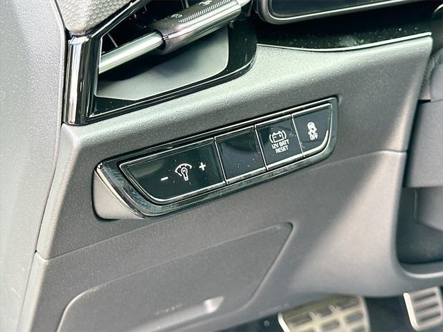 new 2025 Kia Niro car, priced at $29,128