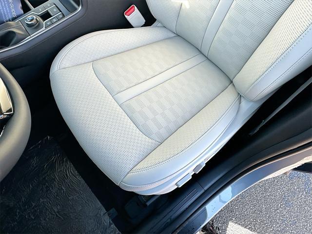 new 2025 Kia Sorento car, priced at $33,980