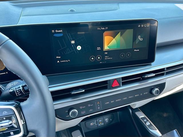 new 2025 Kia Sorento car, priced at $33,980